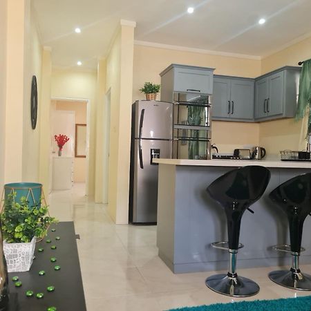 Riviere Chateau - Gros Islet Extérieur photo